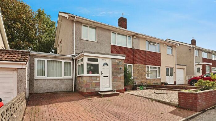 3 Bedroom Semi-Detached House For Sale In Field View Road, Barry, CF63