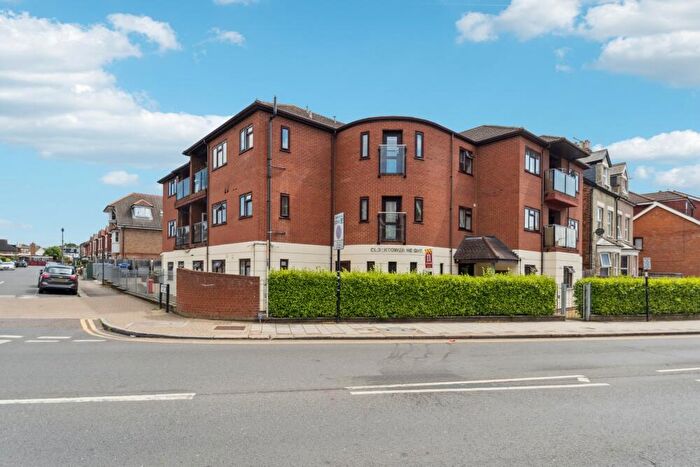 1 Bedroom Apartment To Rent In High Street, Wealdstone, Harrow, HA3
