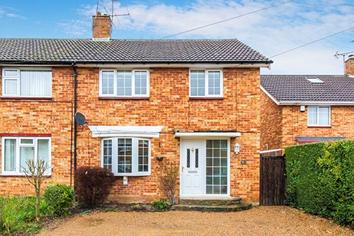 3 Bedroom Property To Rent In Hamilton Close, Bricket Wood, AL2