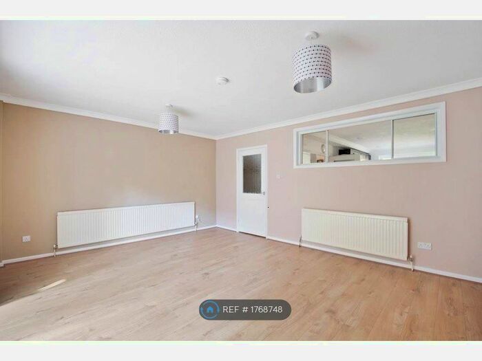 4 Bedroom Detached House To Rent In London, London, SE19