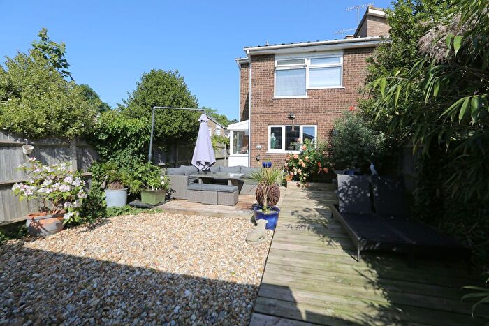 3 Bedroom Semi Detached House For Sale In Beech Close, Faversham, ME13