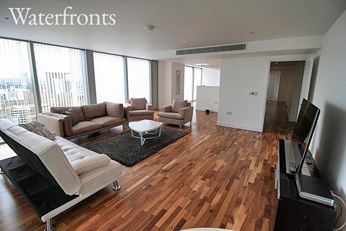 3 Bedroom Apartment To Rent In Marsh Wall, London, E14