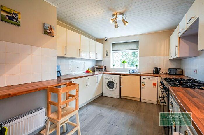3 Bedroom Semi-Detached House For Sale In Walton Way, Denton, Manchester, M34