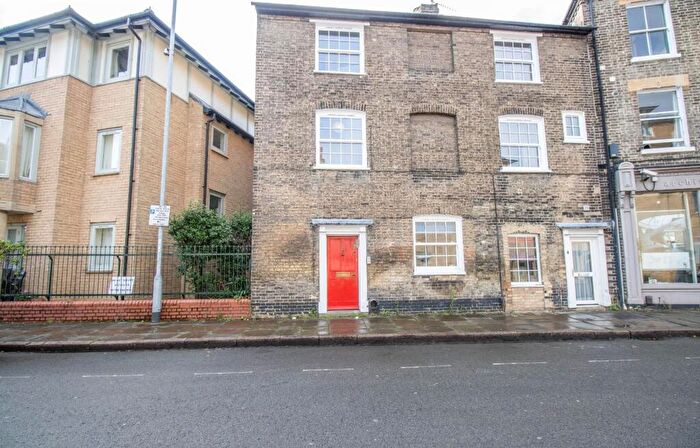 2 Bedroom Terraced House To Rent In King Street, Cambridge, CB1