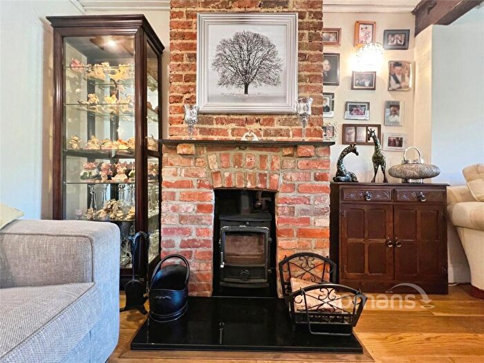 2 Bedroom Bungalow For Sale In Kings Avenue, Tongham, Farnham, GU10