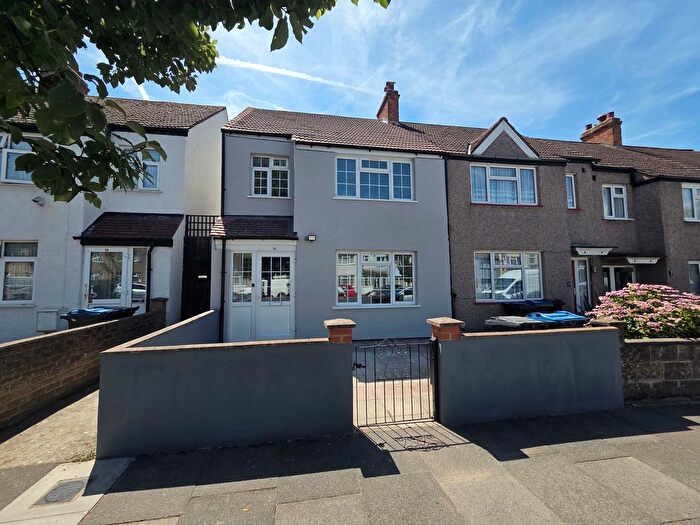 3 Bedroom Terraced House To Rent In Longthornton Road, London, SW16