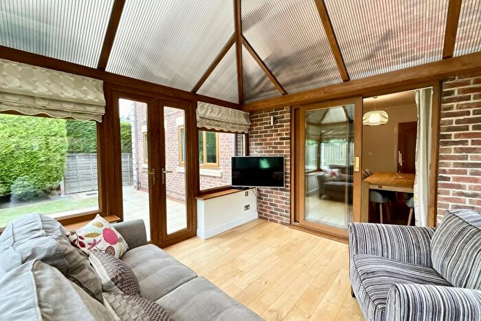 4 Bedroom Detached House For Sale In Paddock View, Todwick, Sheffield, S26