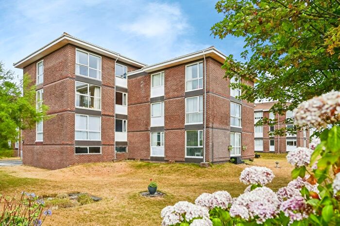2 Bedroom Flat For Sale In Channel Road, Crosby, Liverpool, Merseyside, L23