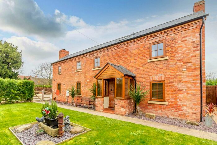 4 Bedroom Detached House For Sale In Trap House Farm House, Allensmore, Hereford, Herefordshire HR2