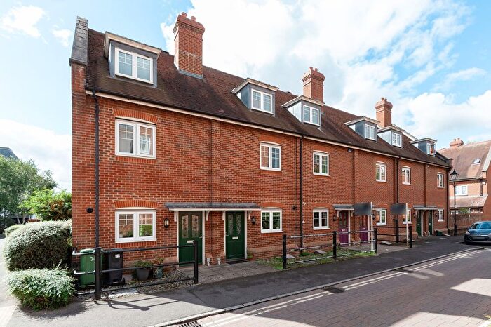 3 Bedroom Terraced House For Sale In Coopers Lane, Abingdon, OX14
