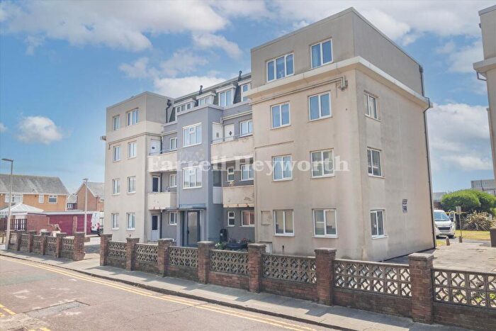 2 Bedroom Flat For Sale In Crescent Court, New South Promenade, Cardigan Place, Blackpool, FY4