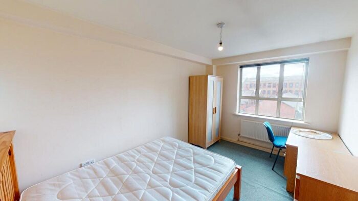 2 Bedroom Flat To Rent In Royal Victoria Court Gamble Street, Nottingham, NG7