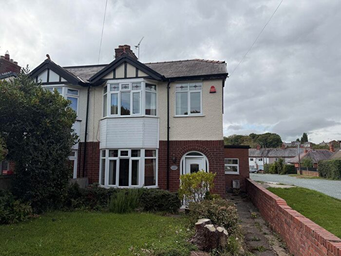3 Bedroom End Of Terrace House To Rent In Wrexham Road, Wrexham, LL14