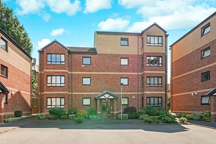 2 Bedroom Flat For Sale In Kemp Court, Hamilton, South Lanarkshire, ML3