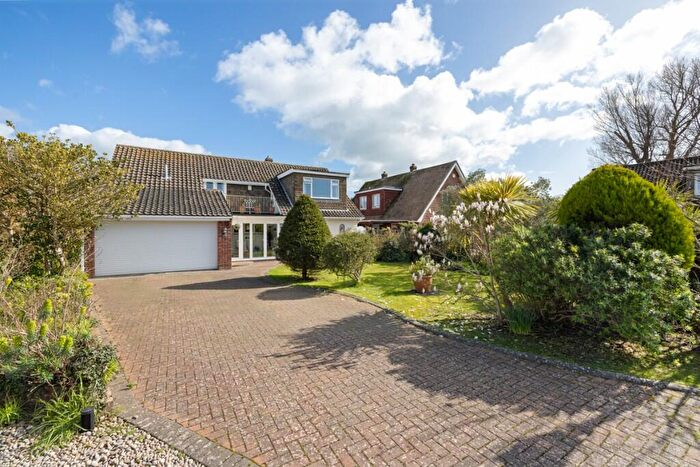 3 Bedroom Detached House For Sale In Priory Close, Aldwick Bay Estate, Aldwick, Bognor Regis, West Sussex, PO21