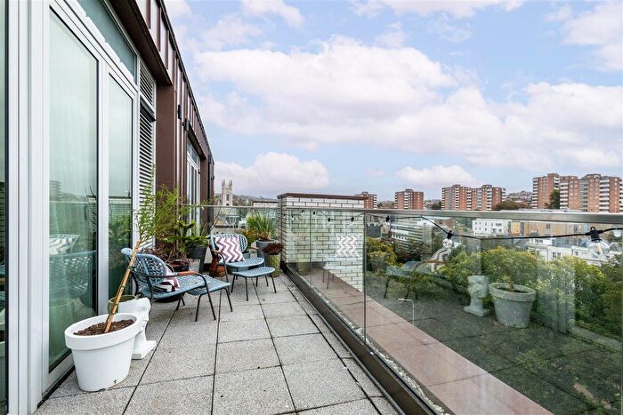 2 Bedroom Flat For Sale In Gloucester Place, Brighton, BN1