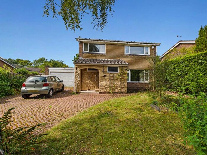 4 Bedroom Detached House For Sale In Beaconsfield Close, Whitley Bay, NE25