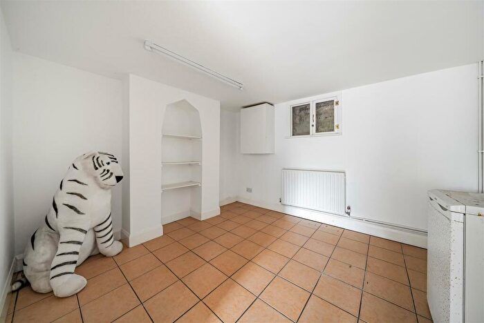 2 Bedroom Semi-Detached House For Sale In Addison Road, Guildford, GU1