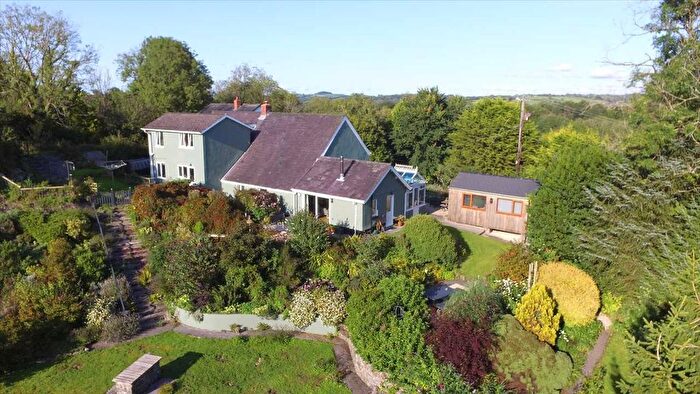 4 Bedroom Detached House For Sale In Penygarn, Foelgastell, Llanelli, SA14