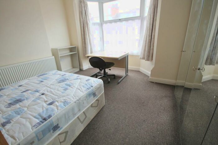 3 Bedroom Terraced House To Rent In Wilberforce Road, West End, Leicester, LE3