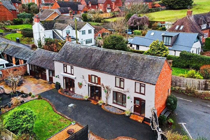 4 Bedroom Barn Conversion For Sale In Rugby Road, Harborough Magna, Rugby, CV23