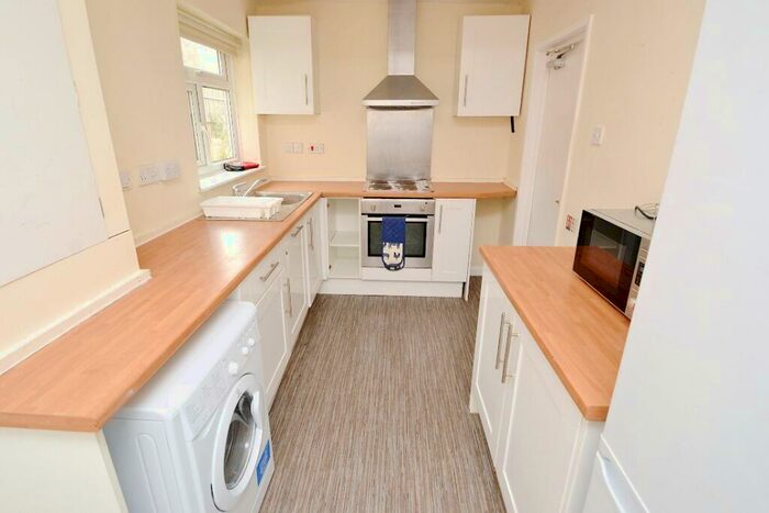 5 Bedroom Semi Detached House To Rent In Johnson Road, Lenton, Nottingham, NG7