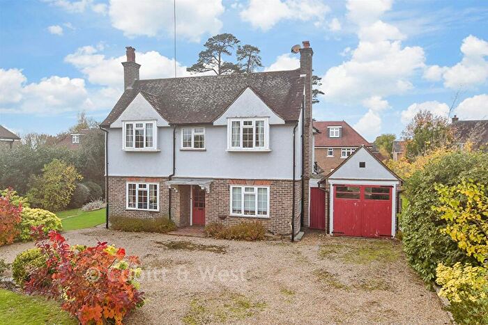4 Bedroom Detached House For Sale In Dovers Green Road, Reigate, Surrey, RH2