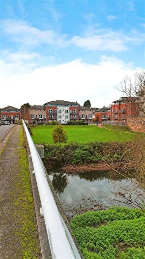 2 Bedroom Apartment For Sale In Trent Place, Warwick, CV34