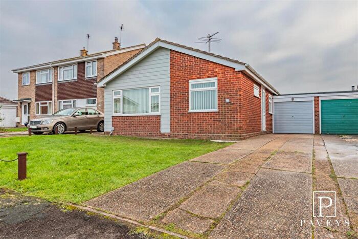 2 Bedroom Detached Bungalow For Sale In Dugmore Avenue, Kirby-Le-Soken, Frinton-On-Sea, CO13