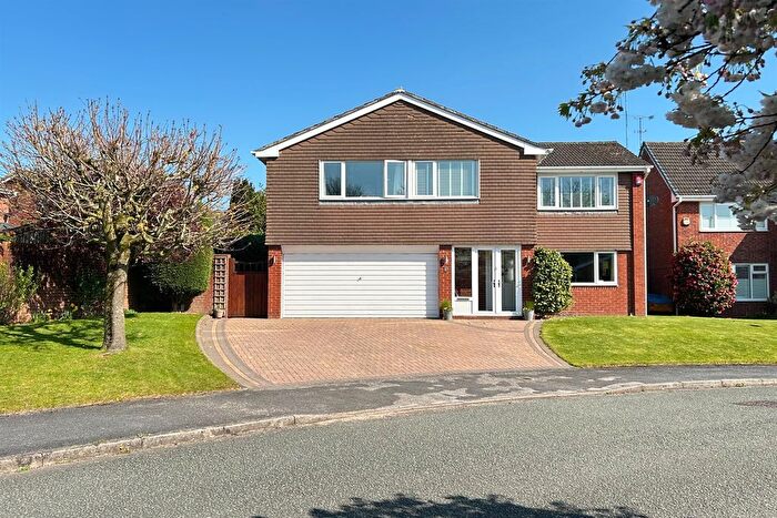 5 Bedroom Detached House For Sale In Selkirk Drive, Holmes Chapel, CW4