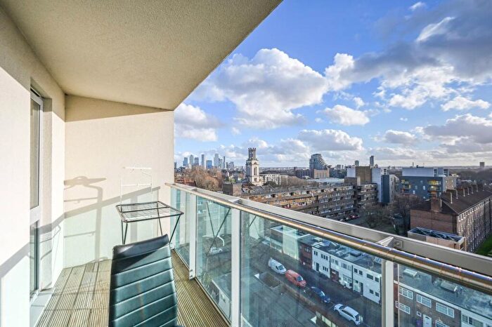 2 Bedroom Flat For Sale In Cable Street, Shadwell, London, E1