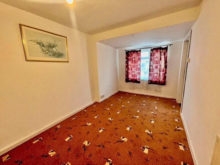 4 Bedroom End Of Terrace House To Rent In Ernest Barker Close, Bristol, BS5