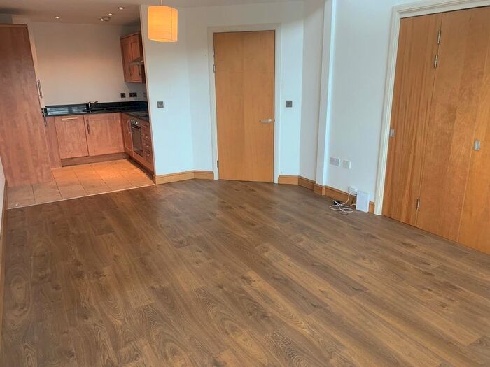 2 Bedroom Flat To Rent In Roman Wall, Bath Lane, Leicester, LE3