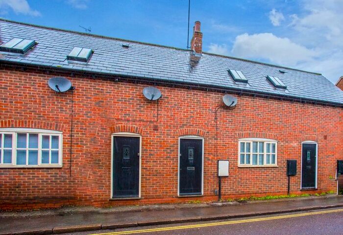 1 Bedroom Flat To Rent In Stratford Road, Buckingham MK18