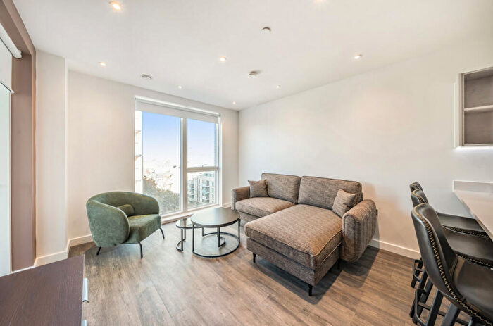 1 Bedroom Apartment To Rent In Thurlow Street, London, SE17