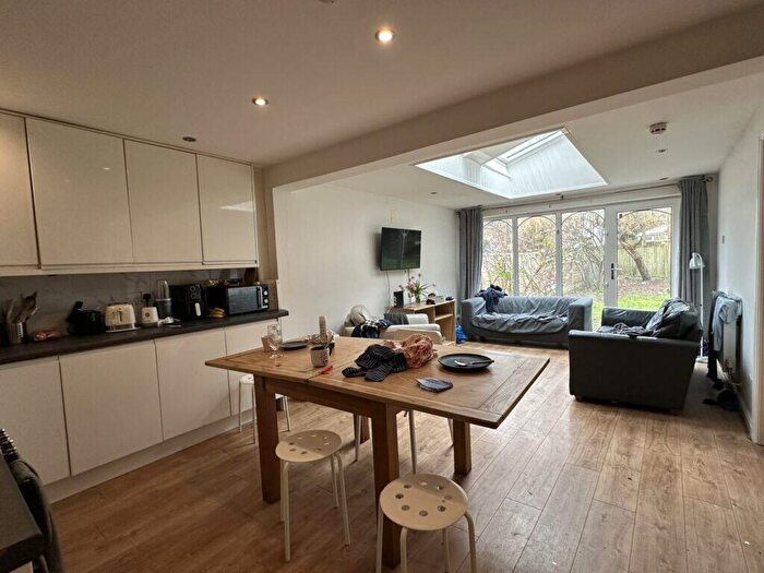 8 Bedroom Town House To Rent In Ladybarn Crescent - Fallowfield - £ Pppw, M14