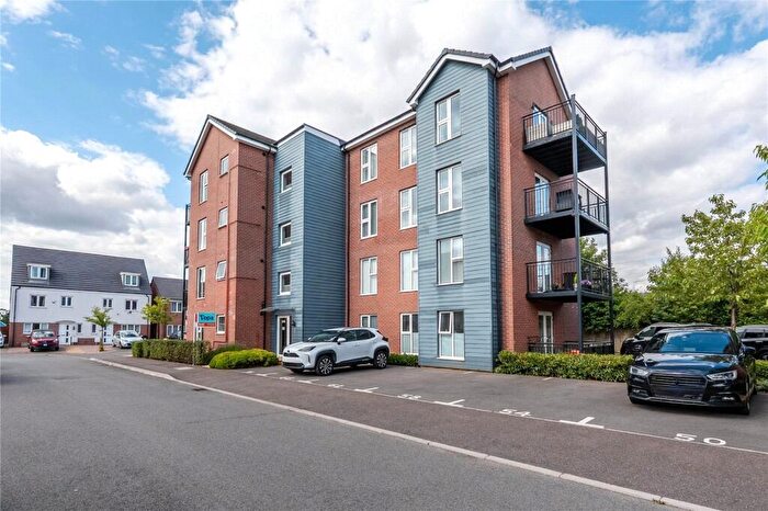 2 Bedroom Apartment To Rent In Dukeminster Road, Dunstable, Bedfordshire, LU5