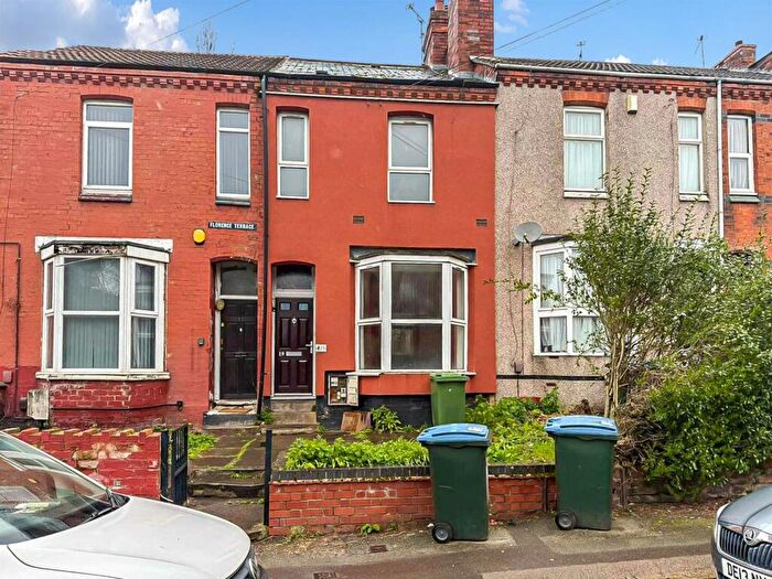 3 Bedroom Terraced House For Sale In Barras Lane, Coventry *Vacant & Based Over Three Floors *, CV1