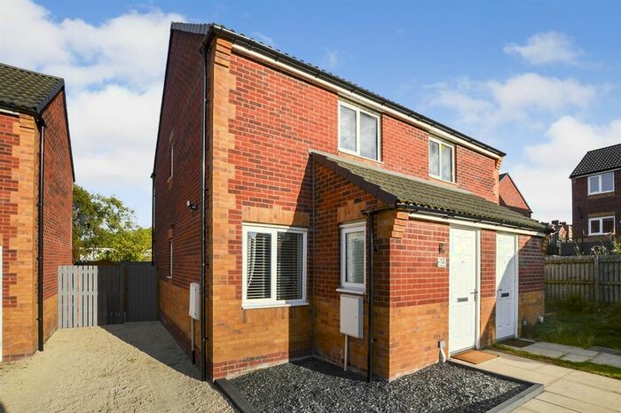 2 Bedroom Semi-Detached House To Rent In Colliers Way, Holmewood, Chesterfield, S42