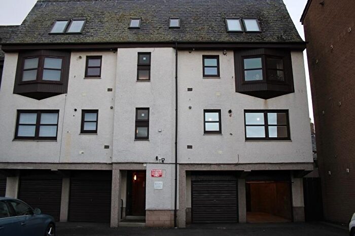 2 Bedroom Flat To Rent In Fort Street, Broughty Ferry, Dundee, DD5