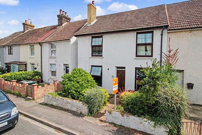 3 Bedroom End Of Terrace House For Sale In Upper Denmark Road, Ashford, TN23