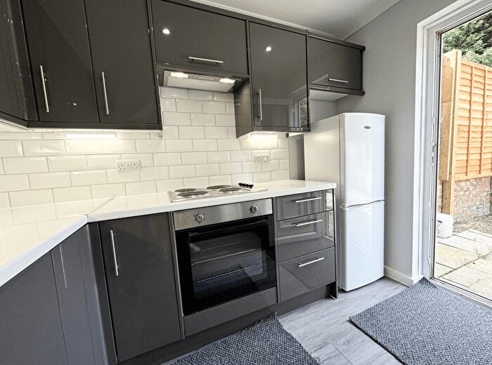 2 Bedroom Flat To Rent In Thornton Heath, CR7