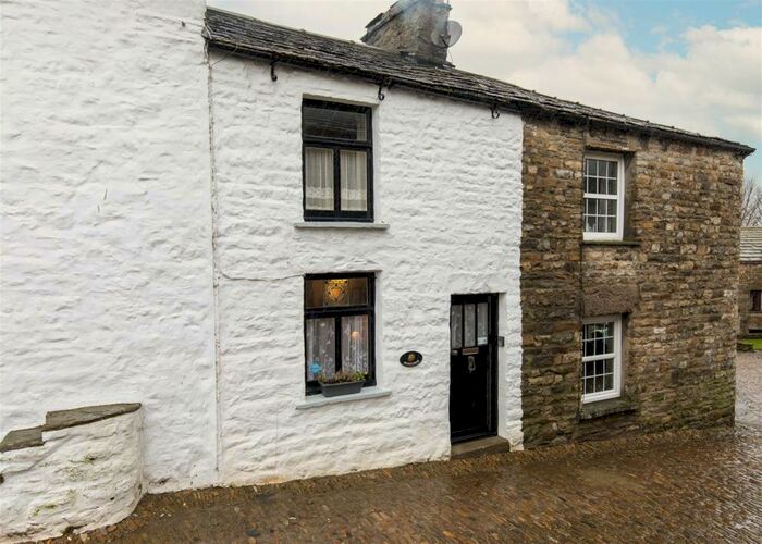 2 Bedroom Cottage For Sale In Sunnyside, Dent, LA10