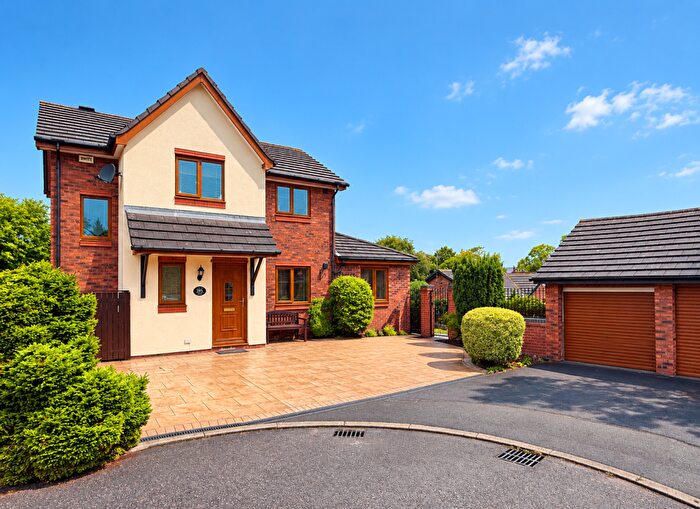 3 Bedroom Detached House For Sale In Sykes Meadow, Stockport, SK3