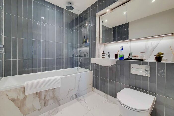 2 Bedroom Flat To Rent In Merrick Road, Southall, London, UB2