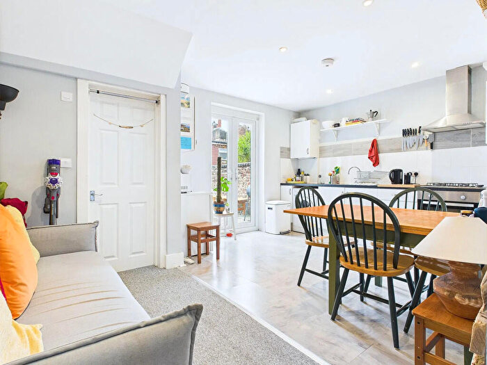 1 Bedroom Flat To Rent In Buckingham Street, Brighton, BN1