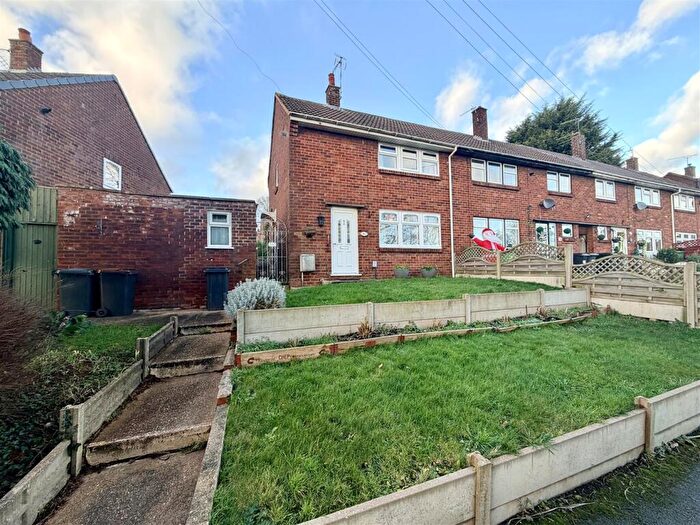2 Bedroom End Of Terrace House For Sale In Ashwood Road, Nuneaton, CV10