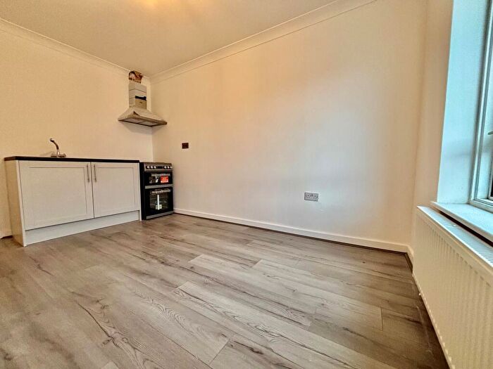 1 Bedroom Flat To Rent In Napier Road, Gillingham, ME7