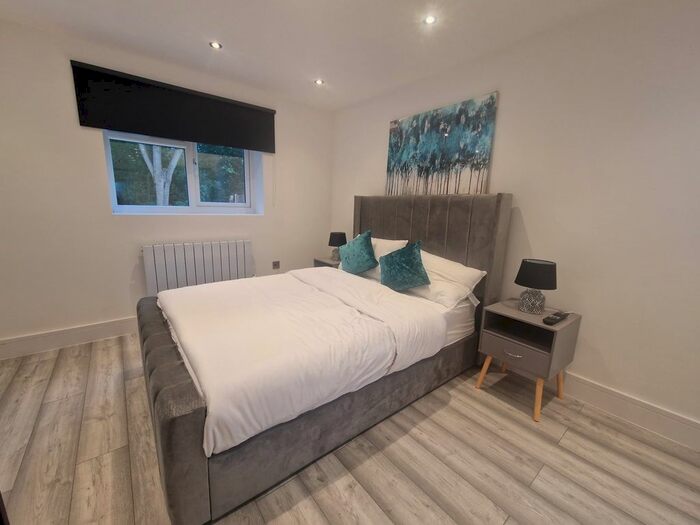 Studio To Rent In Laurel Close, Slough, SL3