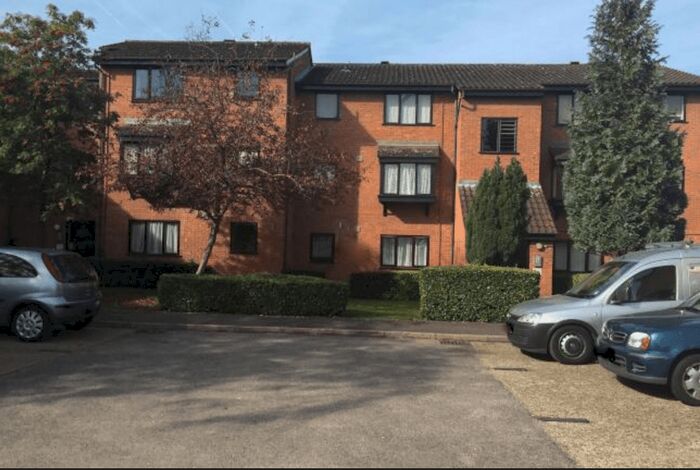 Studio To Rent In King Georges Avenue, Watford, WD18